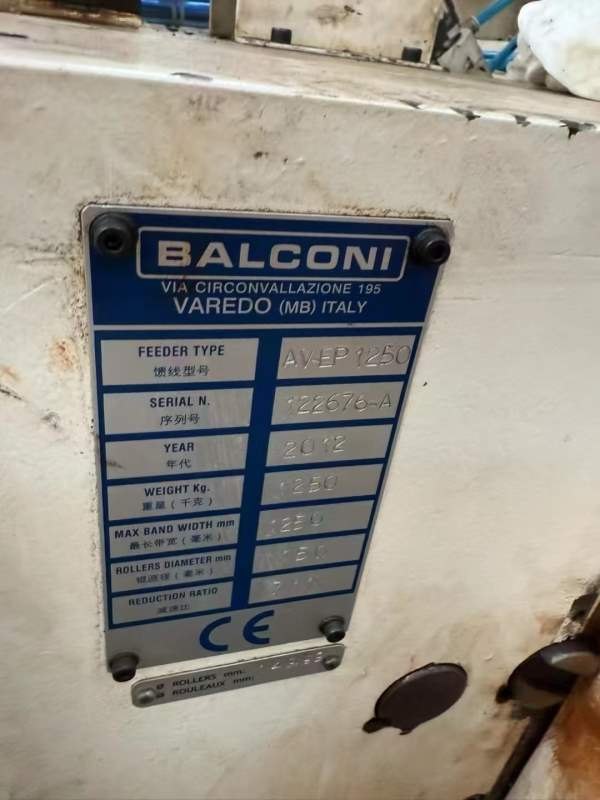 意大利巴尔科尼630吨级进模生产线，双工作台，配1250m.