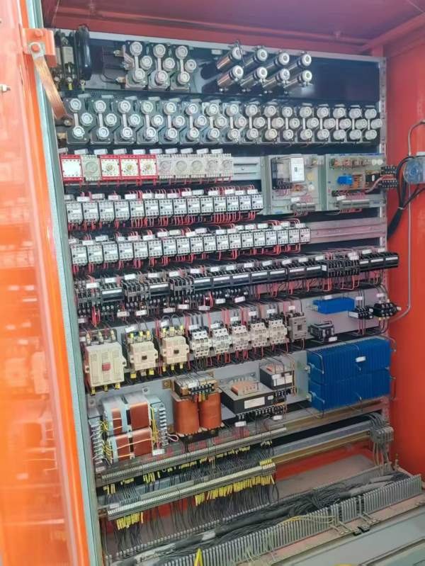 出售：國内稀有设备德国品牌林德纳，纳克索斯产，曲轴.