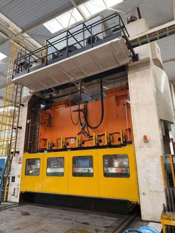 意大利巴尔科尼BALCONI生产闭式四点多工位1600T机械压.