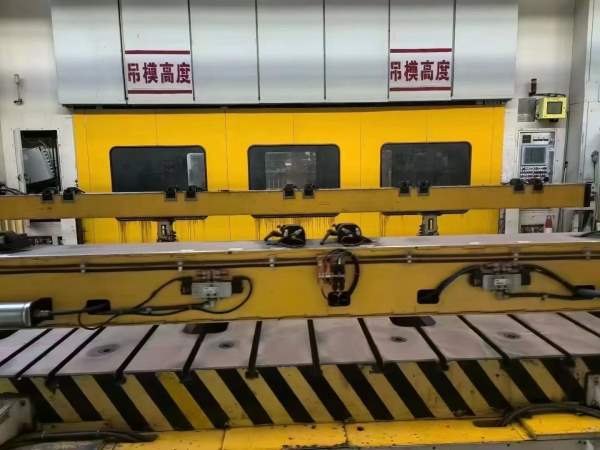 济南二机少用2500多工位已拿下，开机完美，配瑞士自动.