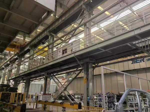 济南二机少用2500多工位已拿下，开机完美，配瑞士自动.