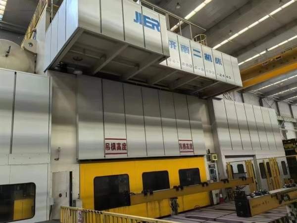 济南二机少用2500多工位已拿下，开机完美，配瑞士自动.