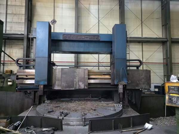 两台5米立车，在位出售。