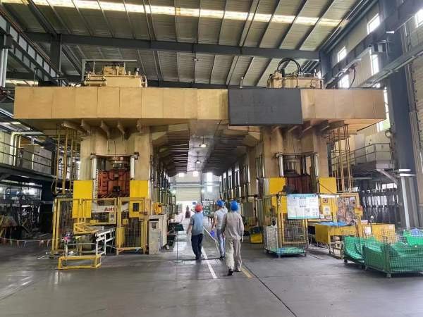 还剩一条线：已拆解到库房！新机2折:台湾迪斯全封闭16.