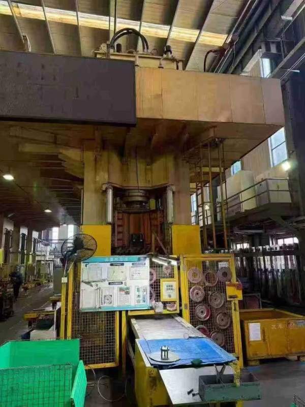 还剩一条线：已拆解到库房！新机2折:台湾迪斯全封闭16.