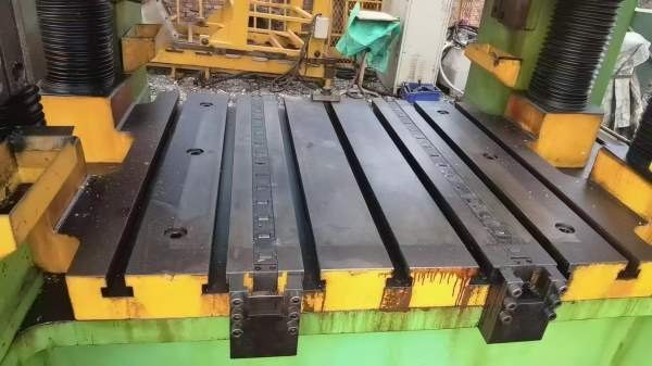 扬州捷迈锻压400吨闭式单点压力机加大行程500、液压过.