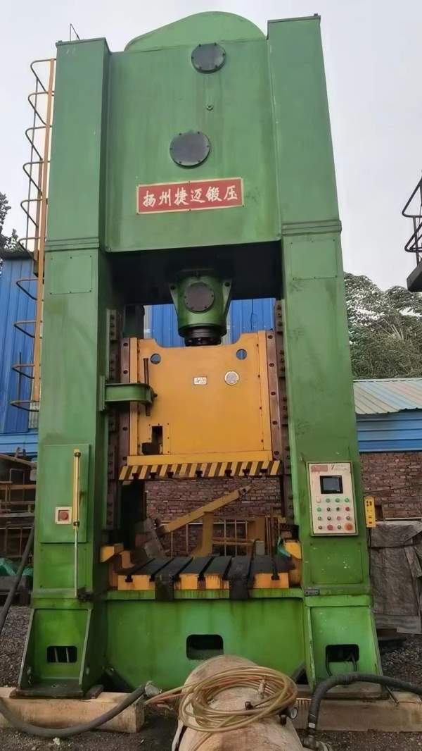 扬州捷迈锻压400吨闭式单点压力机加大行程500、液压过.