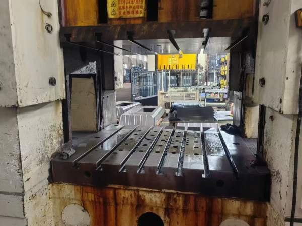 单点630吨，高密锻压