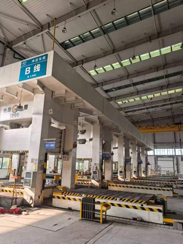 两条精品迪斯框架液压机线：2400吨1600吨1000吨：1200.