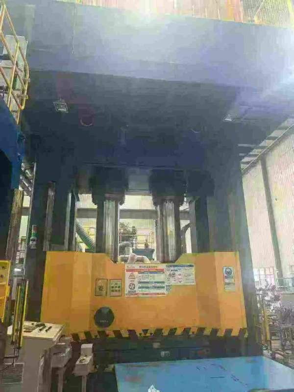 工厂在位，天锻1200吨框架液压机，有效台面2X3米，行.