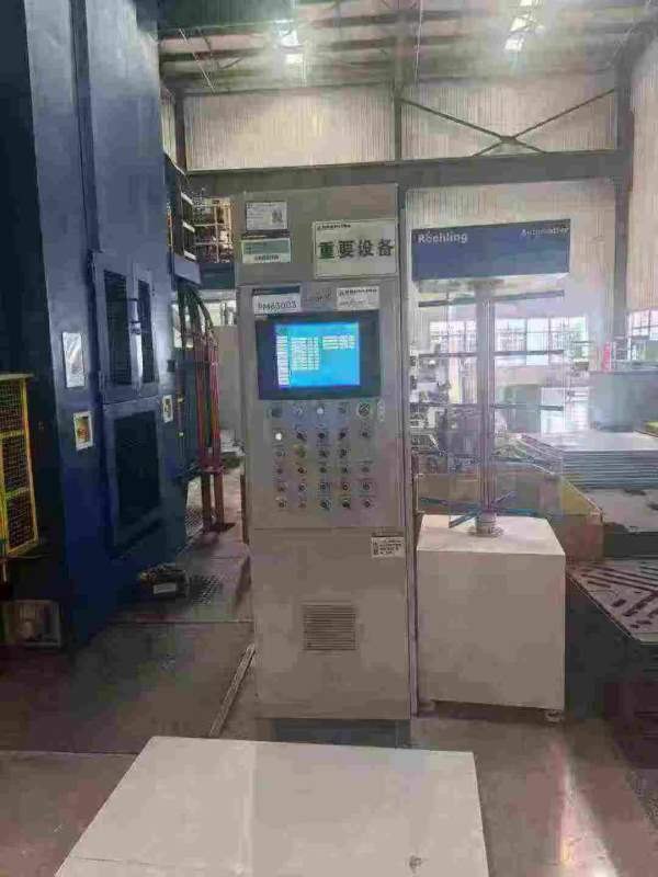 工厂在位，天锻1200吨框架液压机，有效台面2X3米，行.