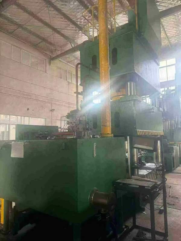 刚刚买下南通800吨液压机，台面1.61.8，开口1.25米，.