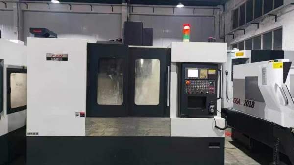 同款2台，台湾丽伟V-50L立加，BT40大主轴直径190，主.