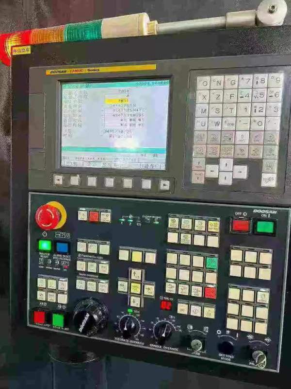 斗山PUMAV835数控立车，切削直径:830mm，车削长度:750.