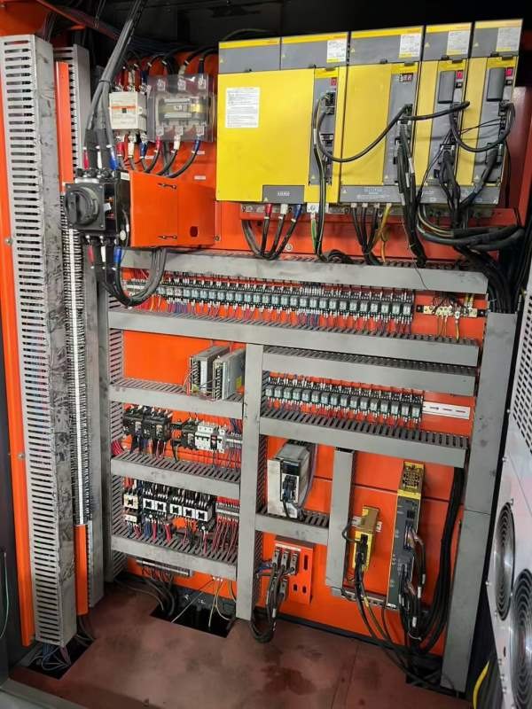 兰州工厂刚买台湾远东数控镗铣床BMC-110R2主轴110-BT5.