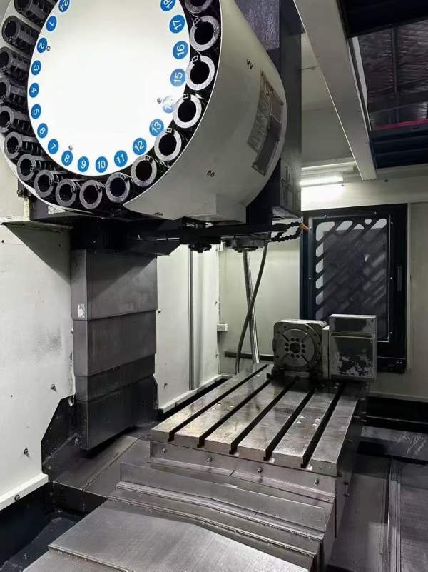 同款两台台信855加工中心，工作台三轴行程0，主轴直连.