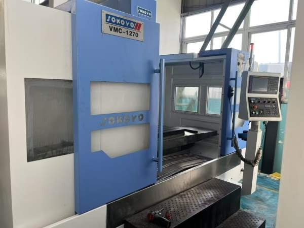 刚刚到货斯可源1270加工中心，导轨两线一硬，刀库24把.