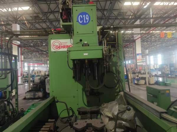 绗磨机一台，原值很高