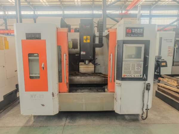 同款俩台华佑850加工中心，三线轨，BT40主轴10000转，.