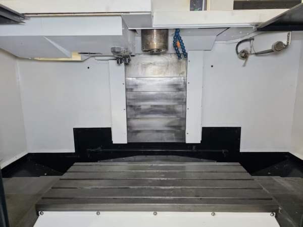 威亚F500立加 ，2台三轴行程：1060x510x635mm工作台尺.