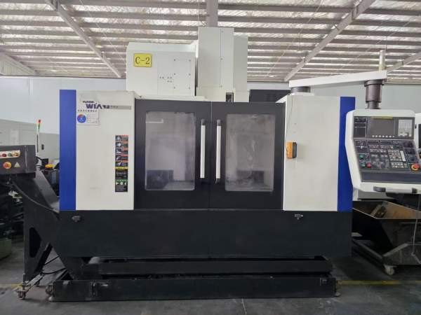 威亚F500立加 ，2台三轴行程：1060x510x635mm工作台尺.