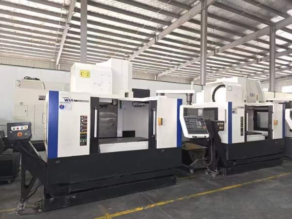 威亚F500立加 ，2台三轴行程：1060x510x635mm工作台尺.