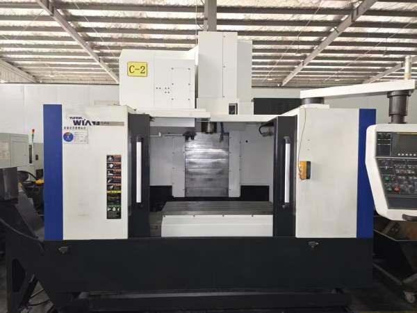 威亚F500立加 ，2台三轴行程：1060x510x635mm工作台尺.