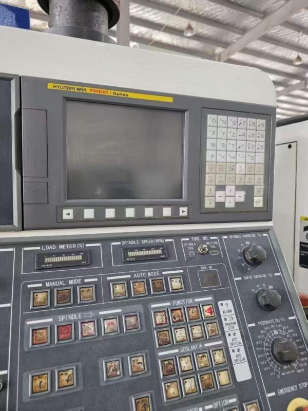 威亚F500立加 ，2台三轴行程：1060x510x635mm工作台尺.