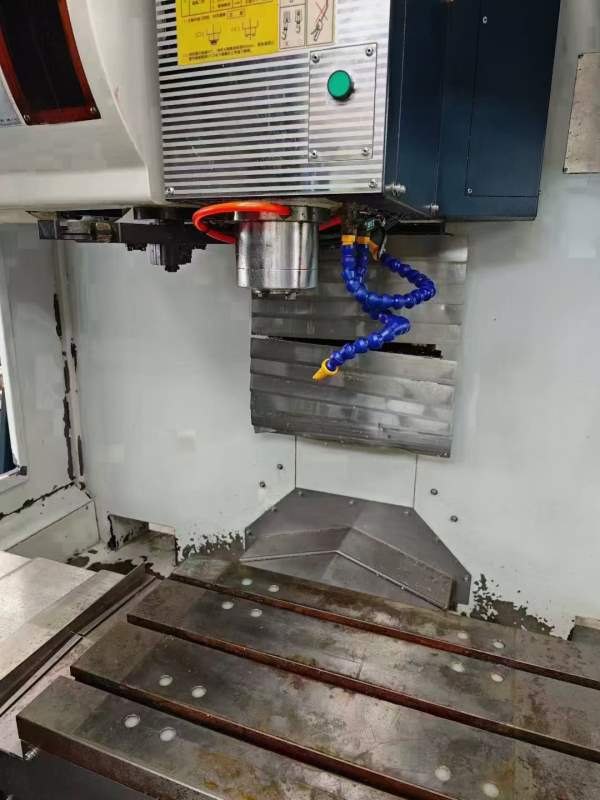 台湾省俊育650加工中心，高速机，罗毅主轴12000转，三.