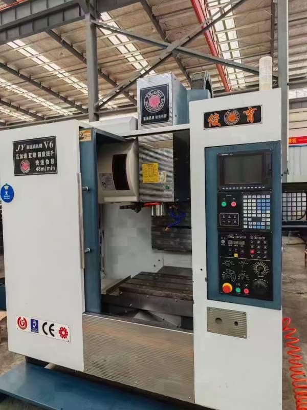 台湾省俊育650加工中心，高速机，罗毅主轴12000转，三.