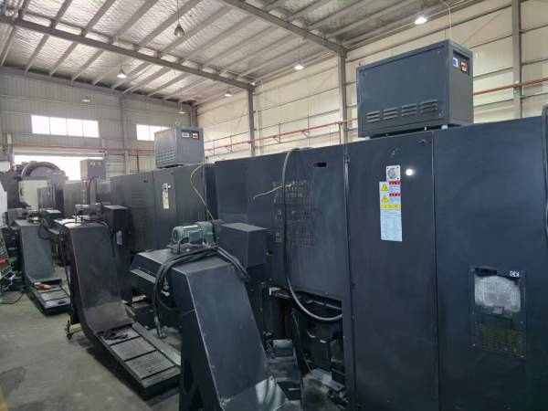 同款4台韩国威亚L210A斜轨数控车床，8寸卡盘，伺服刀.