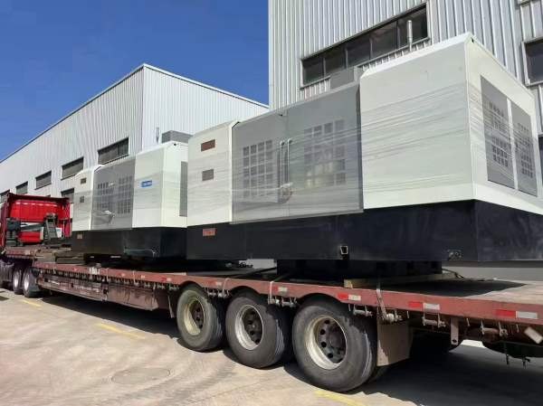 刚刚买下同款4台广东佛威1580数控铣、两线一硬、bt50.