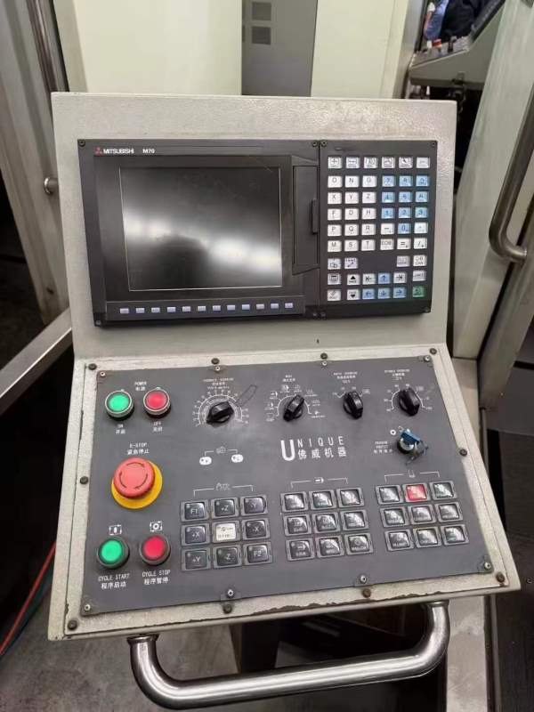 刚刚买下同款4台广东佛威1580数控铣、两线一硬、bt50.