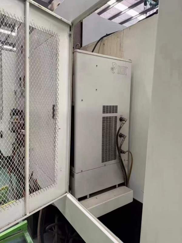 刚刚买下同款4台广东佛威1580数控铣、两线一硬、bt50.