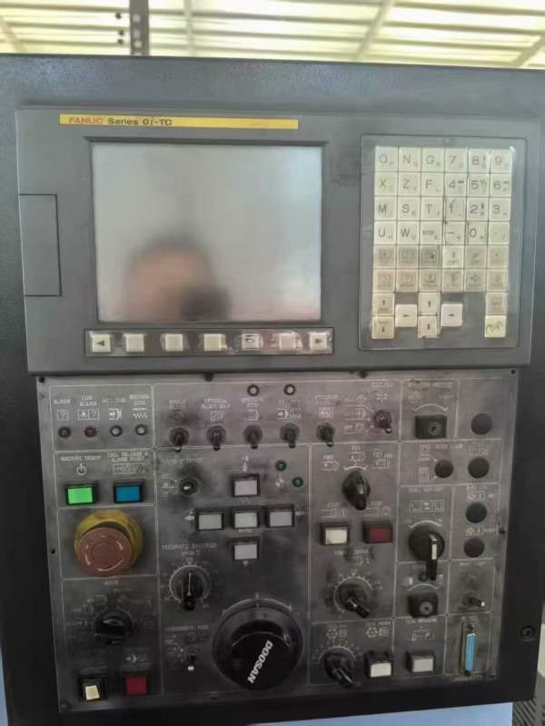 斗山235刀塔机！同款6台，8寸卡盘，线规，12工位刀塔.