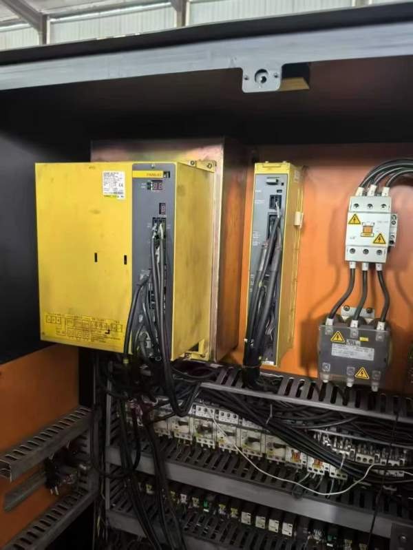 斗山235刀塔机！同款6台，8寸卡盘，线规，12工位刀塔.