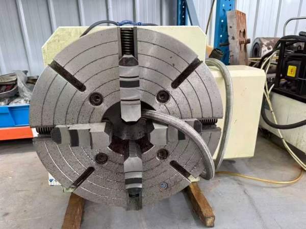 出售古田500转台，带四爪自定心卡盘，顶针尾座，液压.