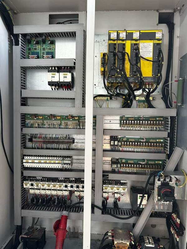 台湾奕达500双工位卧加，三轴日本thk线规，工作台5005.