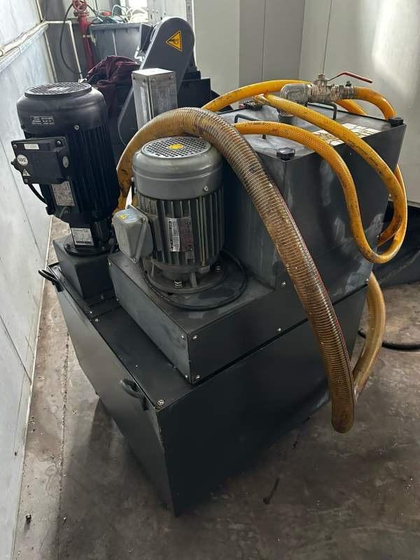 台湾奕达500双工位卧加，三轴日本thk线规，工作台5005.