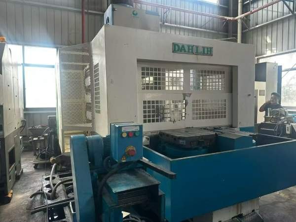 大立500双工作台卧加，三轴硬轨，齿轮头，带光栅尺，.