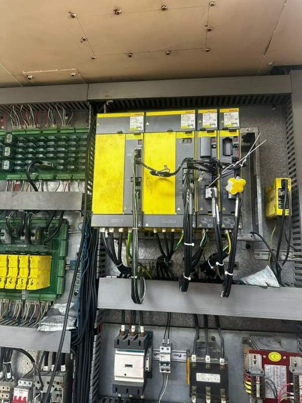 大立500双工作台卧加，三轴硬轨，齿轮头，带光栅尺，.