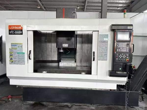 马扎克立式加工中心VTC-200BN行程:1120510510mm工作台.