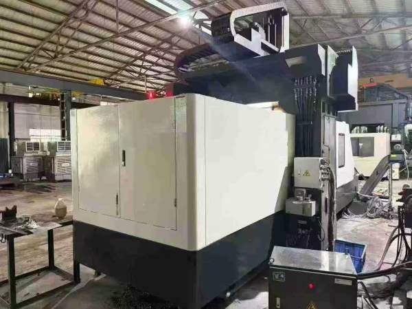 台湾高明龙门机型：KCM-2000SV-P三硬轨法兰克0i-MF系.