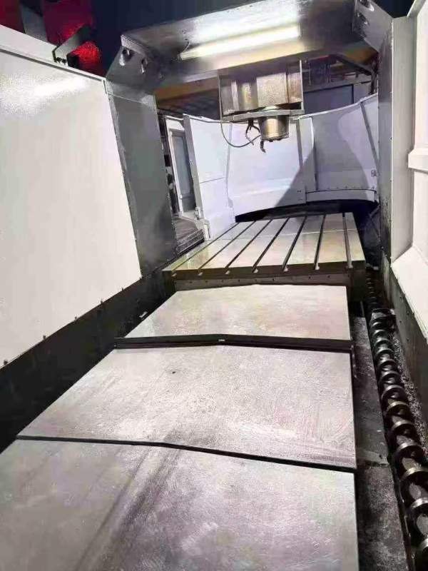 台湾高明龙门机型：KCM-2000SV-P三硬轨法兰克0i-MF系.