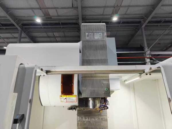 2022年张家港台伟855加工中心，三菱M80系统，BT40主轴.