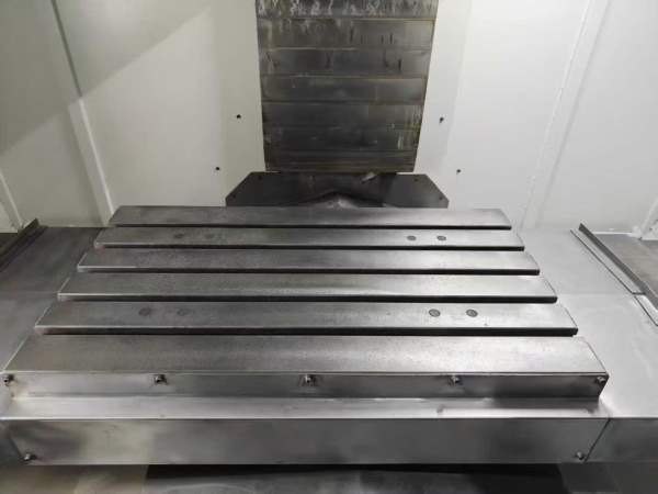 2022年张家港台伟855加工中心，三菱M80系统，BT40主轴.