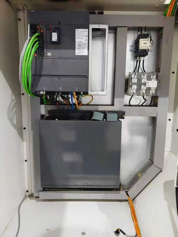 2022年张家港台伟855加工中心，三菱M80系统，BT40主轴.