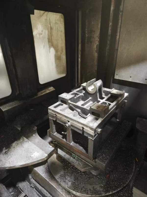 工厂在位出售日本原装牧野A77卧式加工中心一台，喜欢.