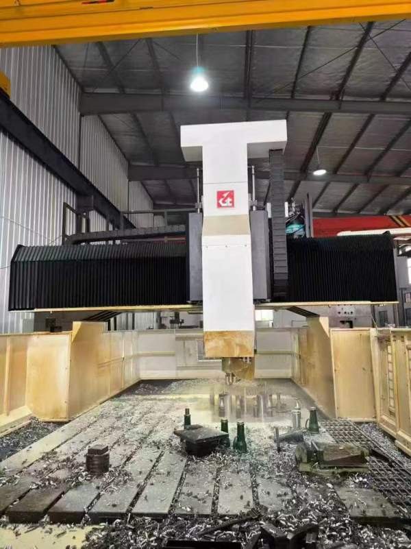 刚刚买下正权3230龙门加工中心工作台2.5米3.2米，门宽.