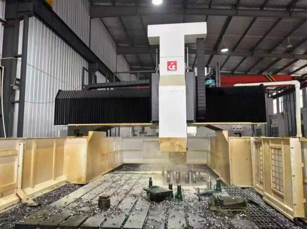 刚刚买下正权3230龙门加工中心工作台2.5米3.2米，门宽.